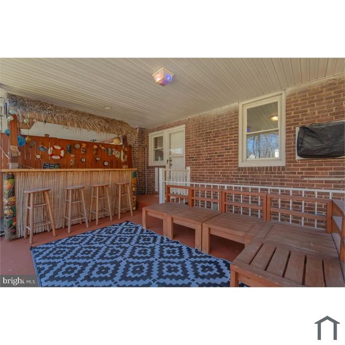 2475 Fairway