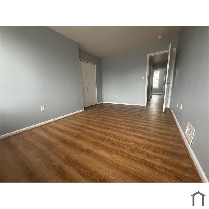 922 W Lombard St