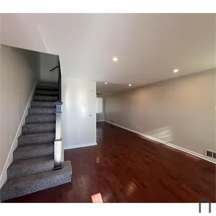 2646 W Franklin St