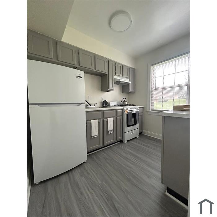 Westhills Square Apartments 
