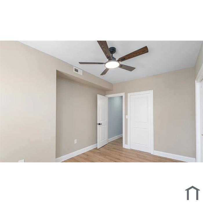 40 E Fort Ave