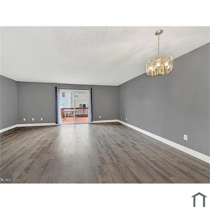 11 Stone Falls Ct