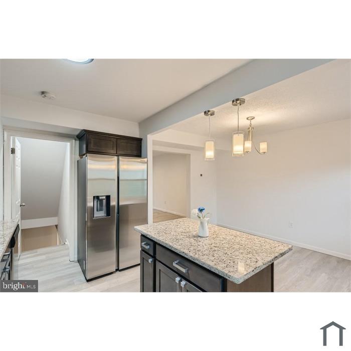 9 Robinway Ct
