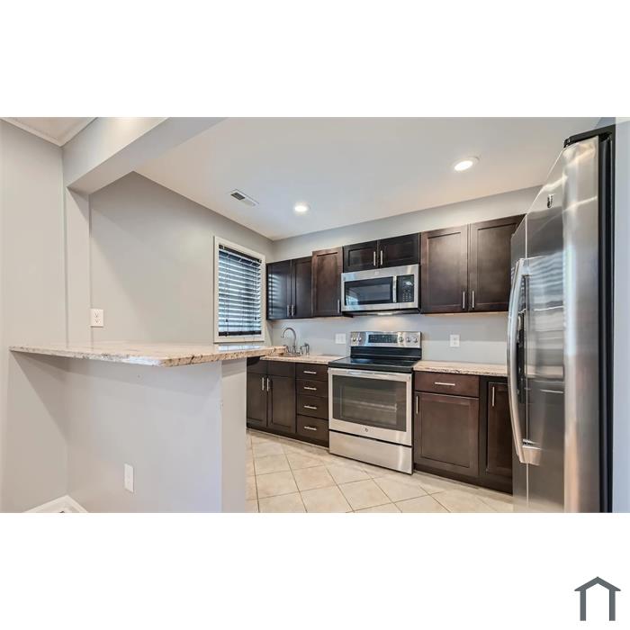 1111 Meridene Dr