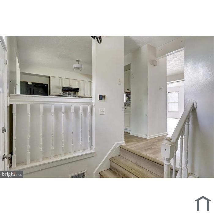 7311 Cantwell Rd