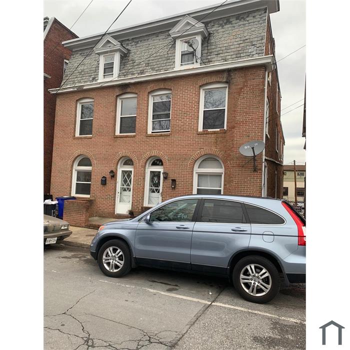 204 Fairground Ave