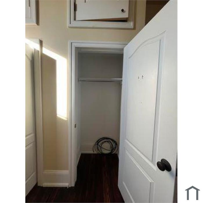 219B Huron Ave