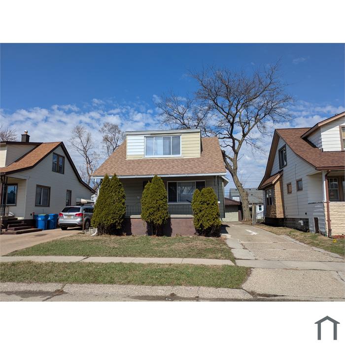 7543 Cadillac Ave