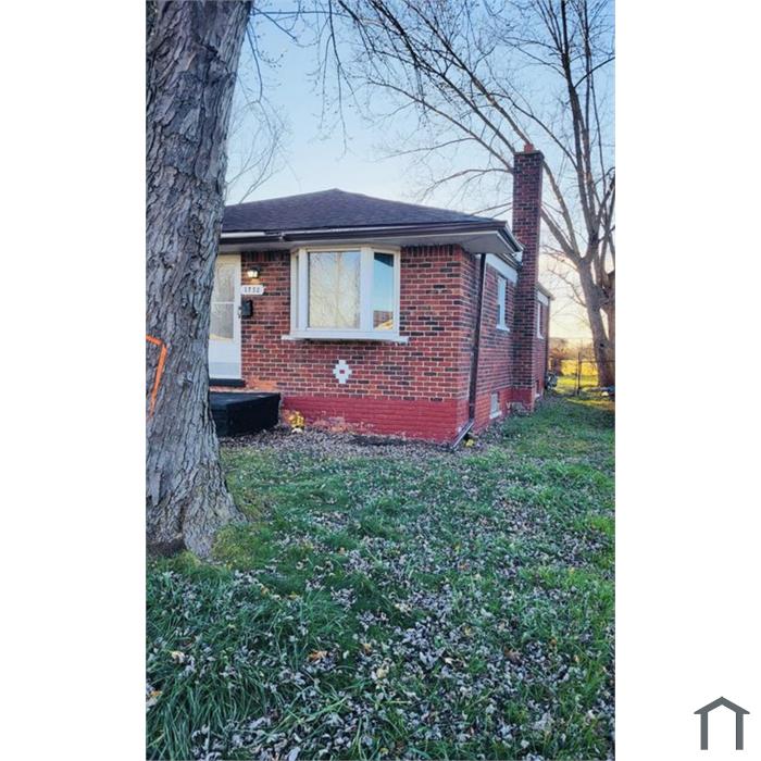 1752 Lexington Pkwy