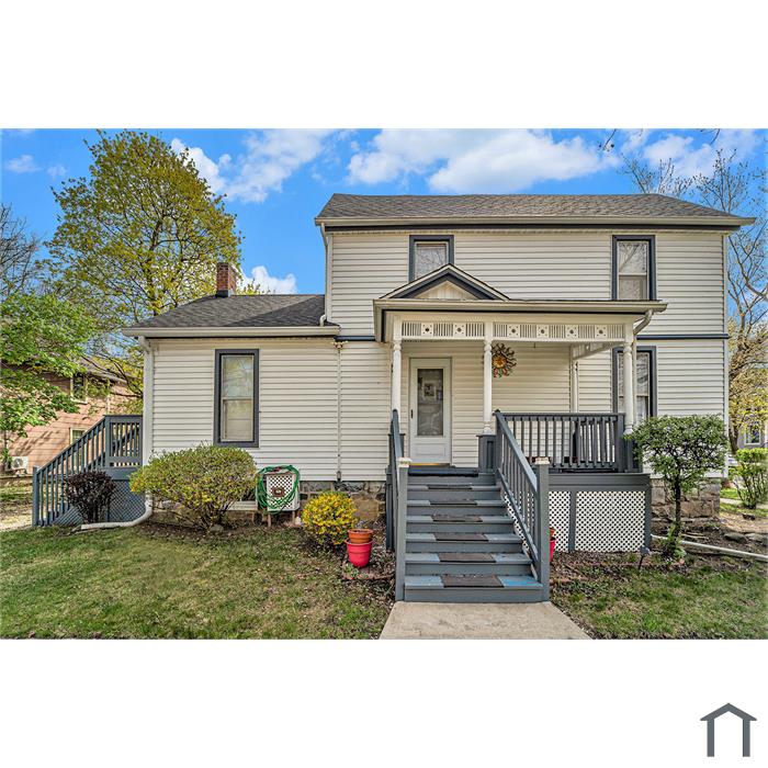 218 Woodward St
