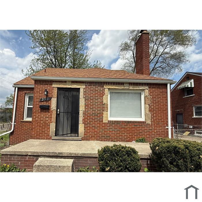 250 W Brentwood St