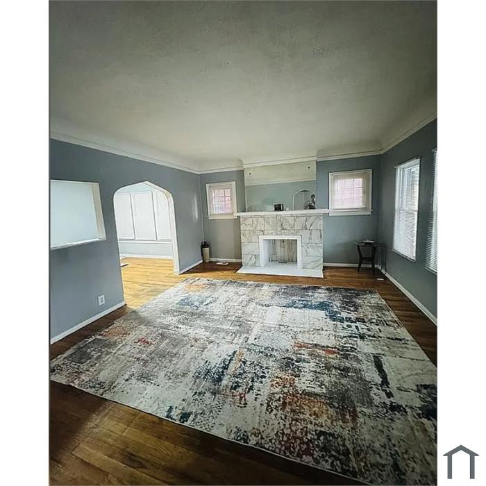 2637 Tuxedo St
