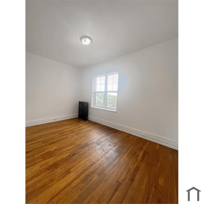 2258 W Grand Blvd