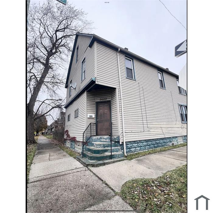 3600 Clippert St