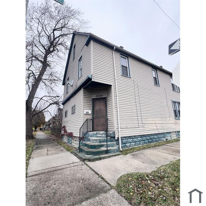 3600 Clippert St