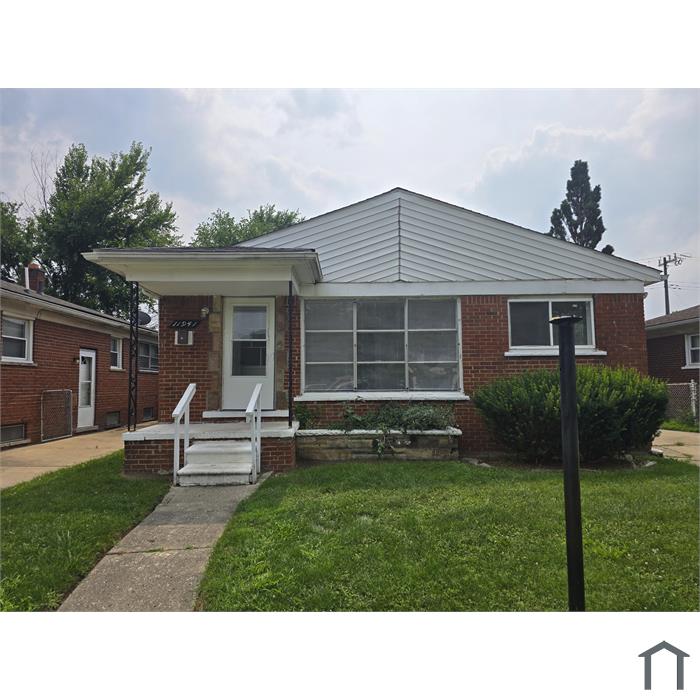11941 Miami St