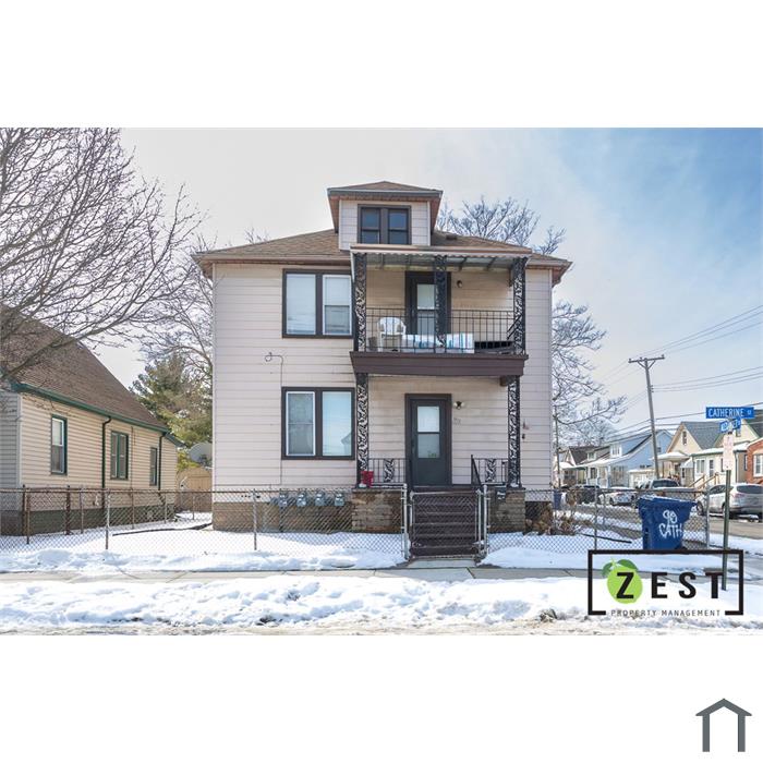 90 Catherine St