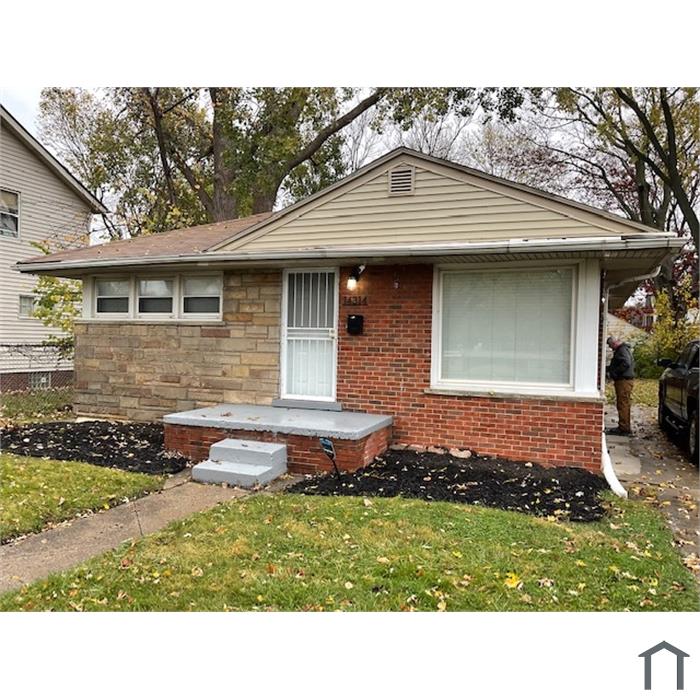 2 Bedroom Single Family House 14314 Southfield Fwy in Detroit, MI