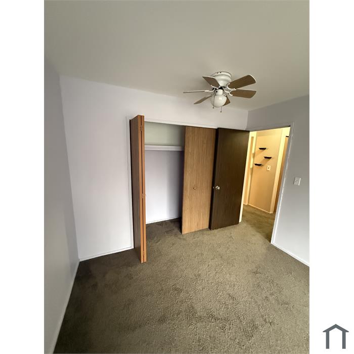 32000 Grand River Ave