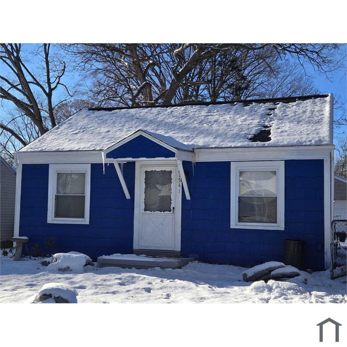 21541 Collingham Ave