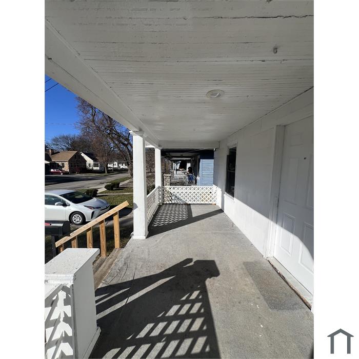2272 Avon St