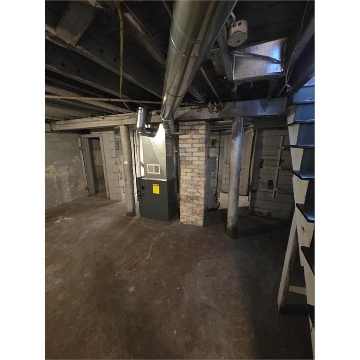 293 Mason Ave