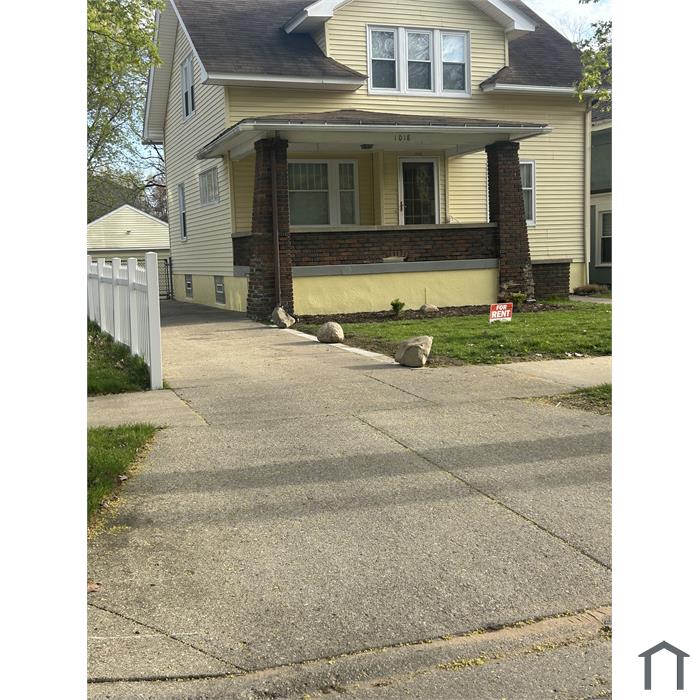 1018 Worden St SE