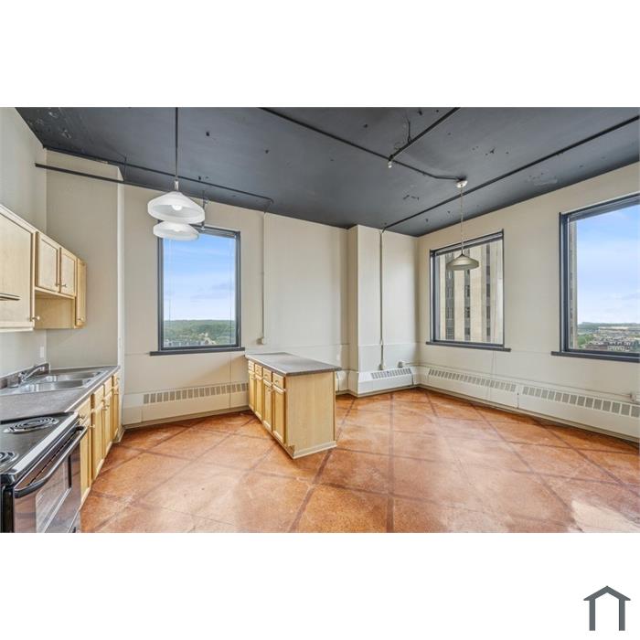 Commerce Building Apartments