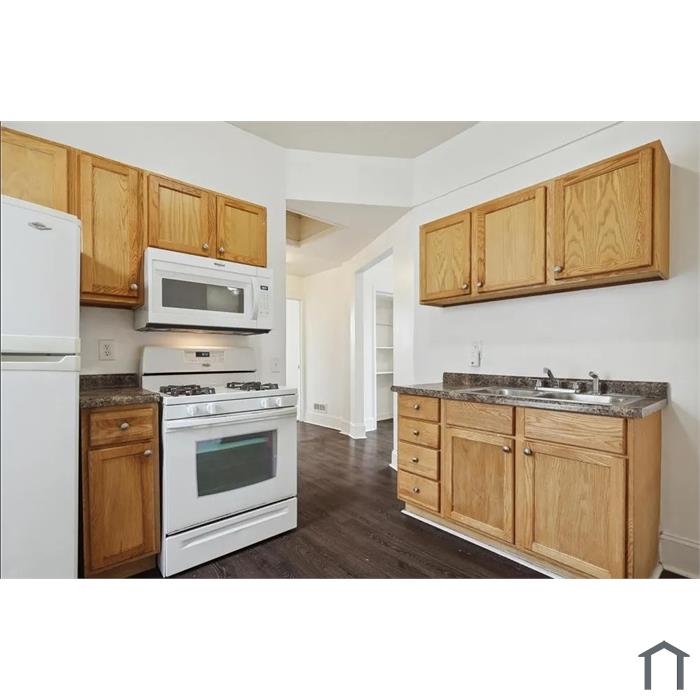 407 Newton Ave N