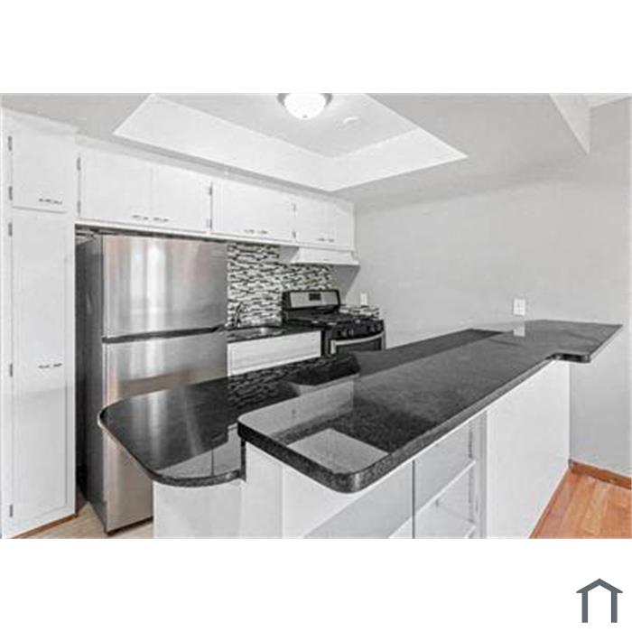 3428 Harriet Apartments
