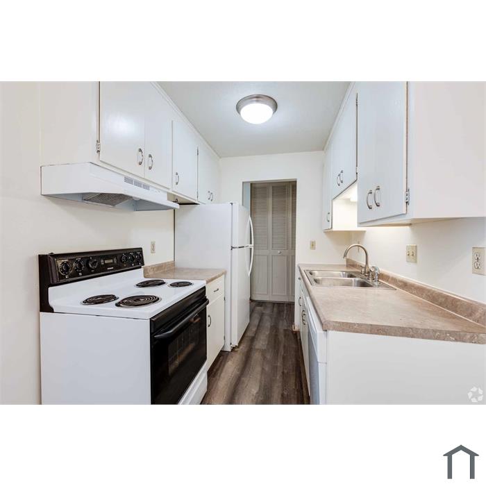 Apache Manor Apartments
