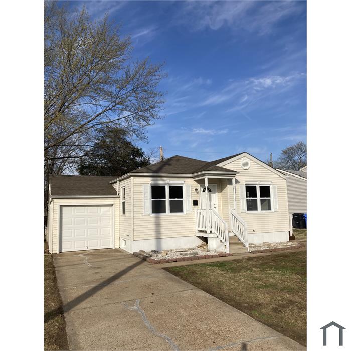 907 Charbonier Rd
