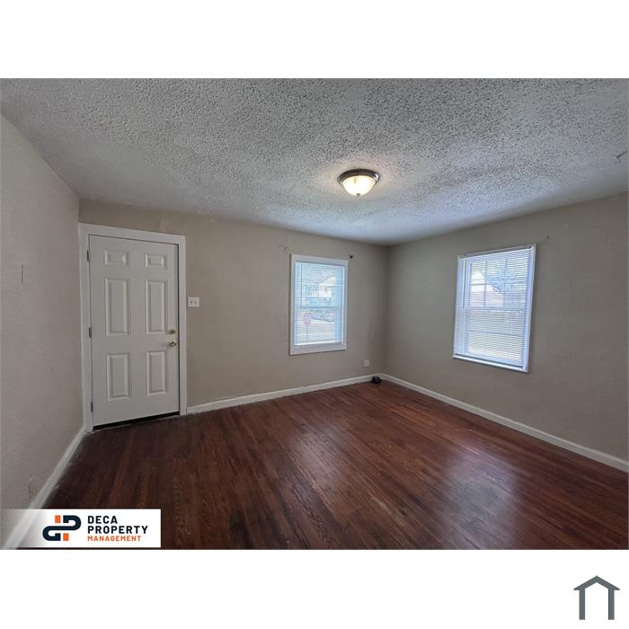 5318 Winslow Dr