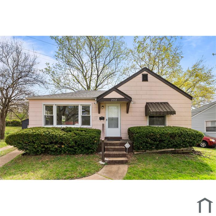 7557 Haywood Dr