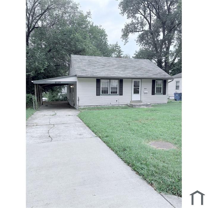8029 Patterson Dr