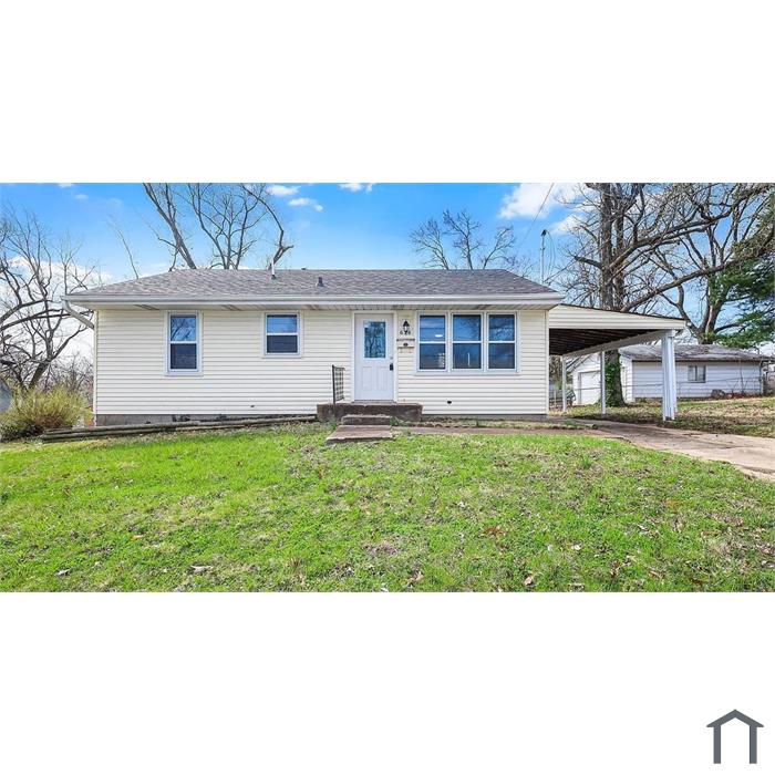636 Robert Ave