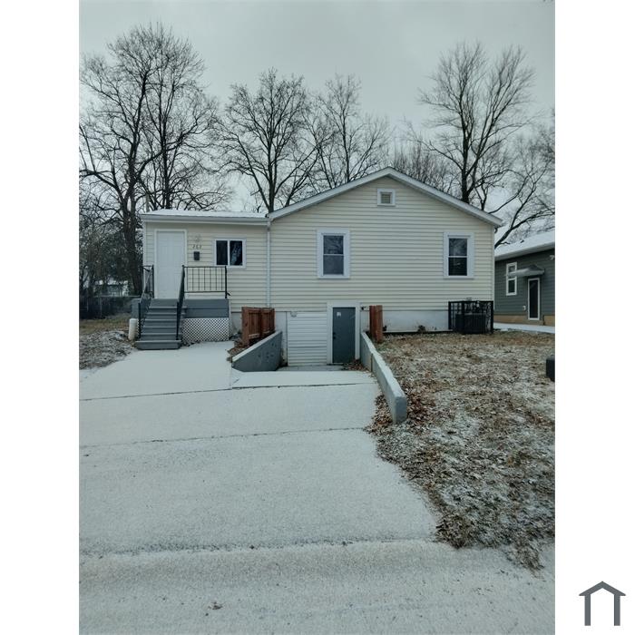 262 Buddie Ave