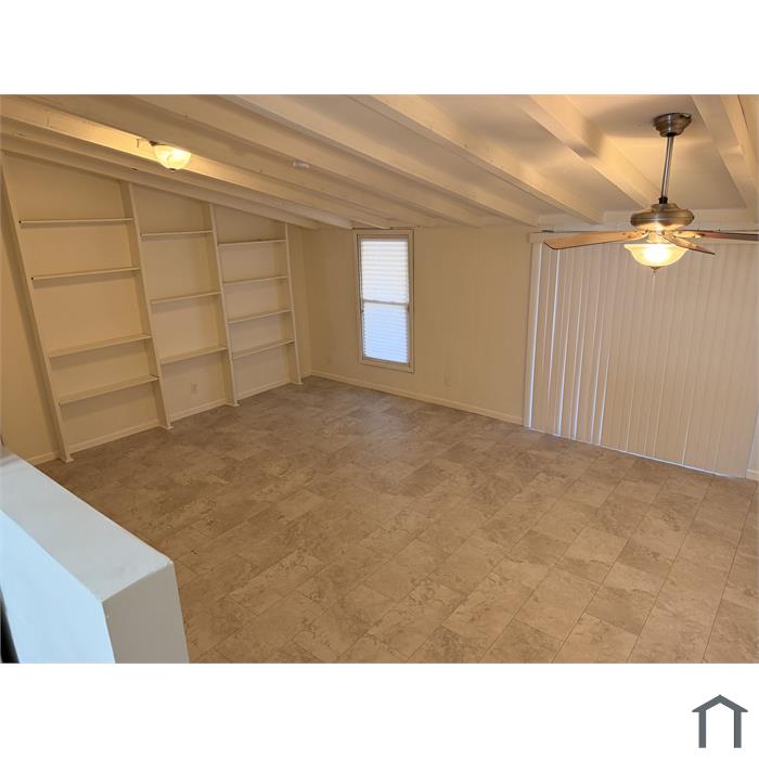 121 Thoroughman Ave
