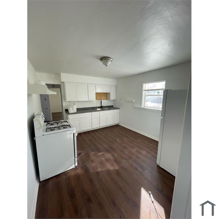 9777 Vickie Pl