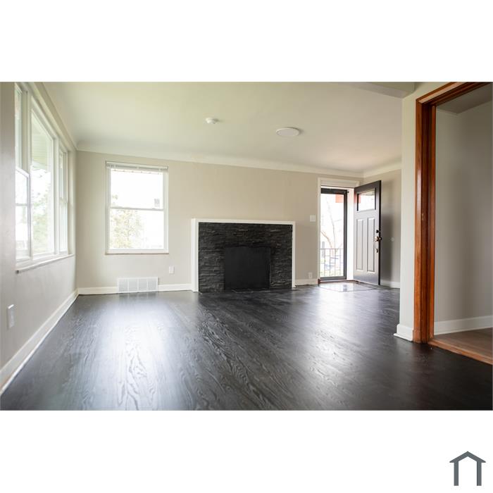 956 Fontaine Pl