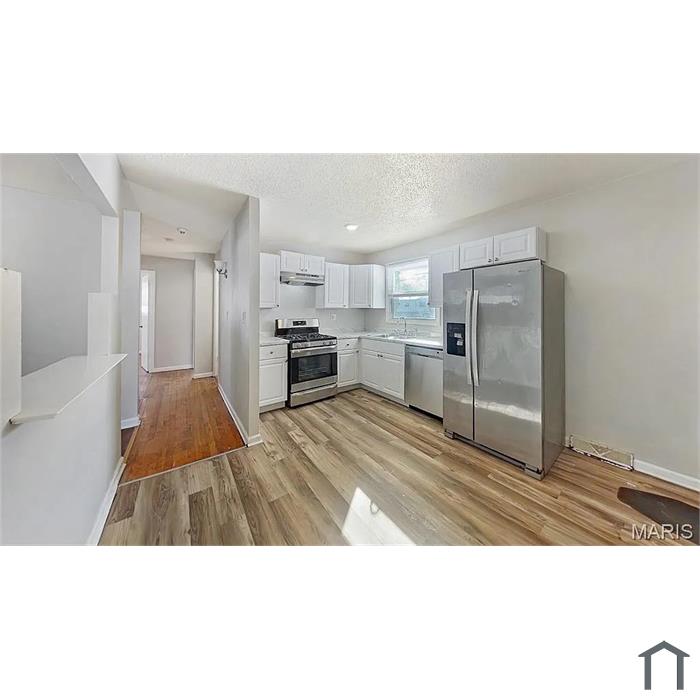 1200 Baron Ave