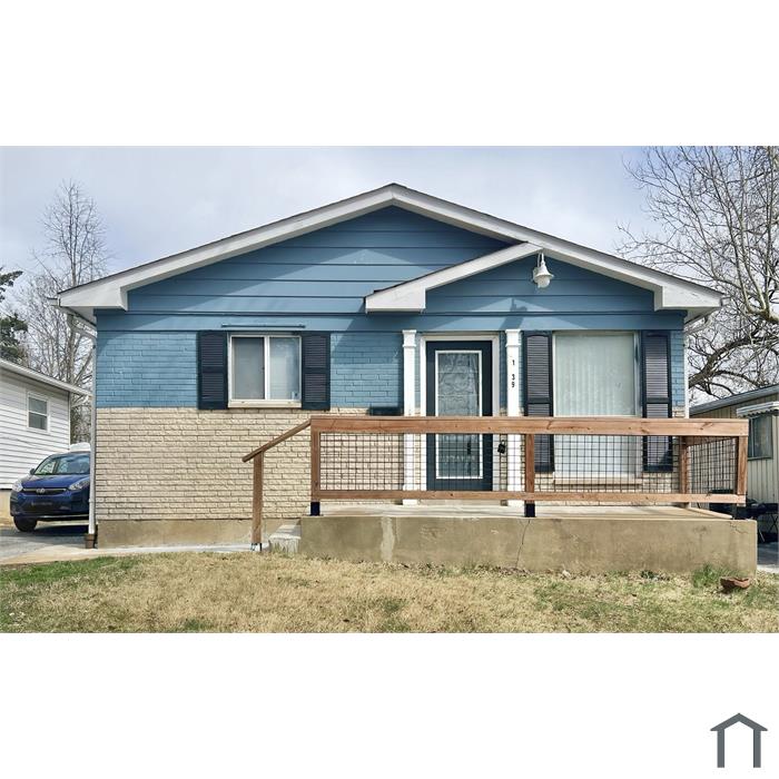 1239 Peggy Ct