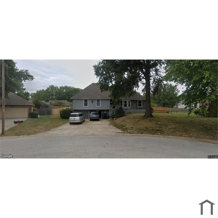 513 NE Sunview Dr