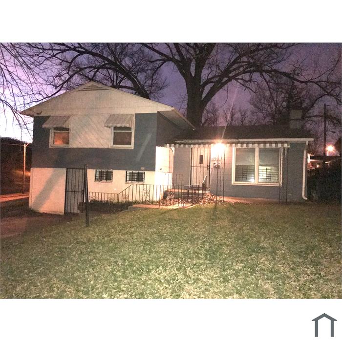 4900 E 41st Ter