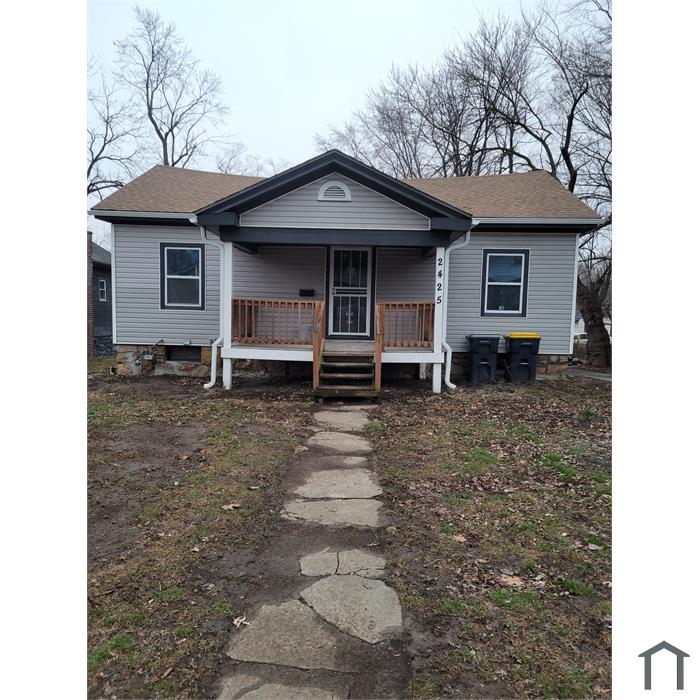 2425 E 67th Ter