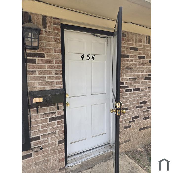 454 Myer Ave
