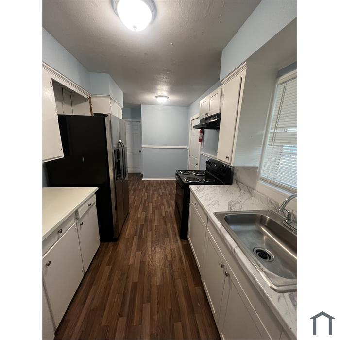 3155 Shirley Dr