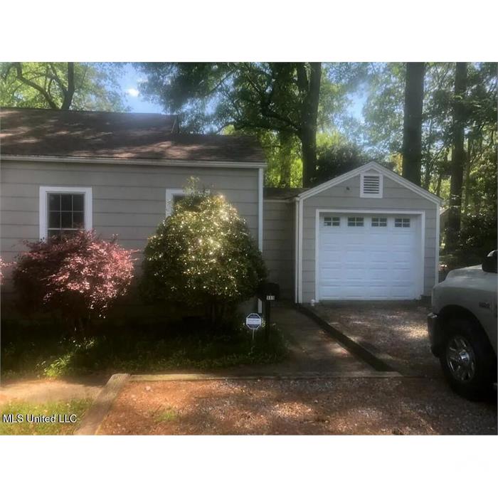 111 Cooper Rd