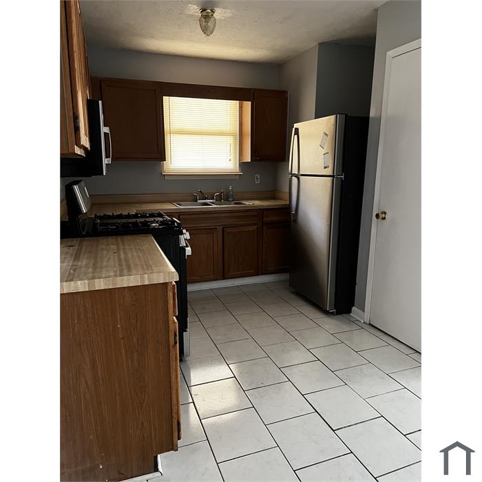 2109 Thousand Oaks Dr