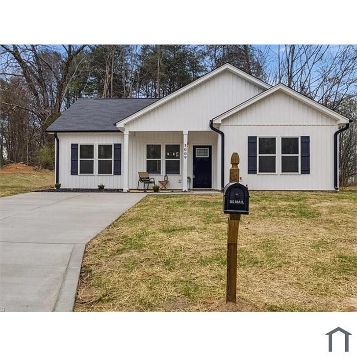 5009 Page St